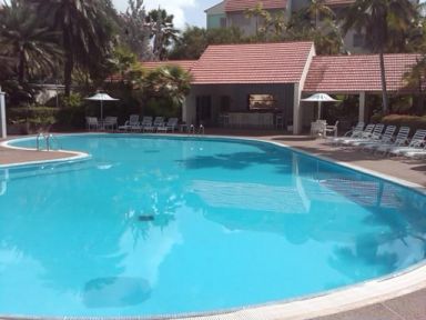 Reg-Mar.com le ofrece Excelente Apartemento, de 2 Habitacionbes, 1Bao, Sala Cocina, Terraza, Piscina, Estacionamiento, Loby- Recepcion, Servicio de Lavanderia, Exclente Ubicacion Playa el Angel Pamapatar
Bsf. 600,00 Diarios